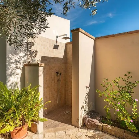 וילה Maria Beatrice Quartu SantʼElena